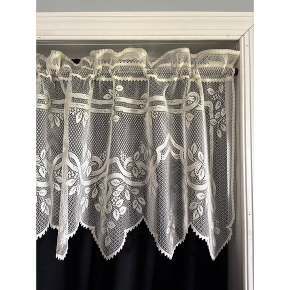 Heritage Lace Cream Valance 19"L x 64"W - Picture 11 of 11